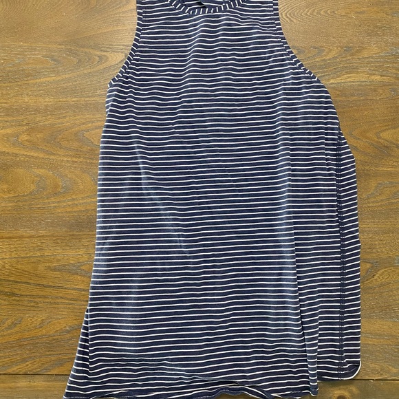 Lululemon All Tied Up TankTop - Picture 2 of 3